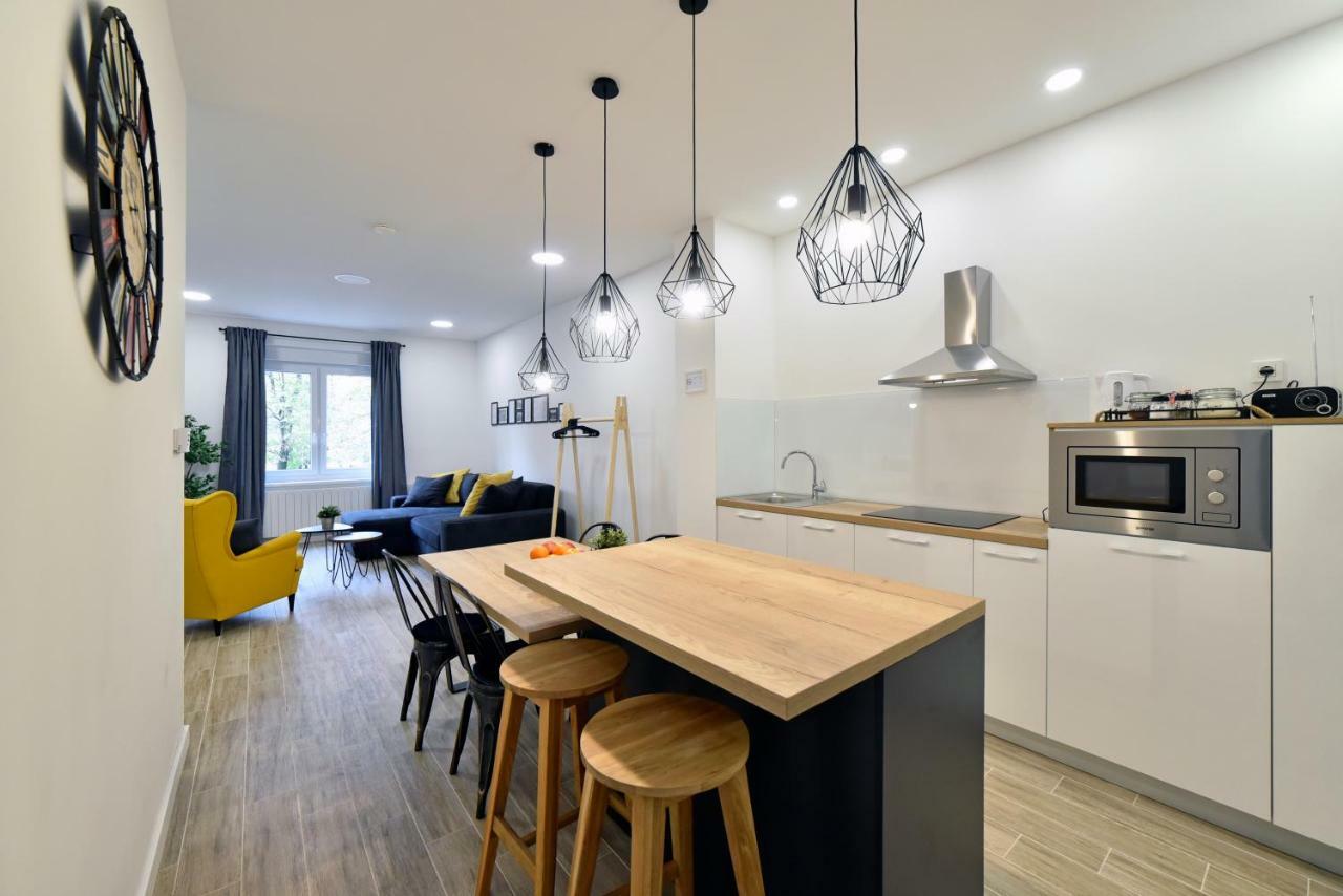 Fishnjak Apartments Zagabria Esterno foto